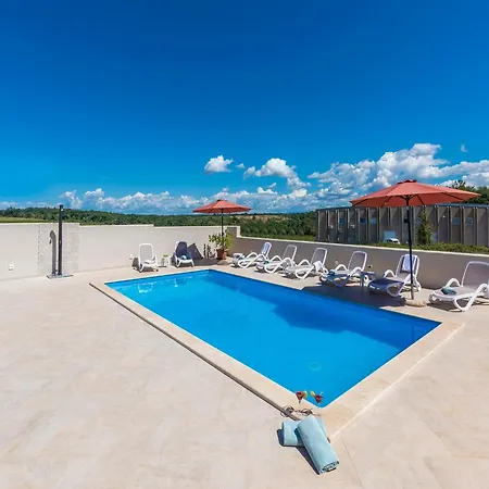 In Novigrad With Private Pool Semesterbostad Karpinjan