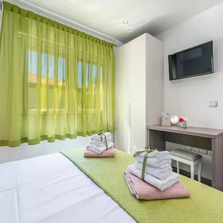 In Novigrad With Private Pool Holiday home *