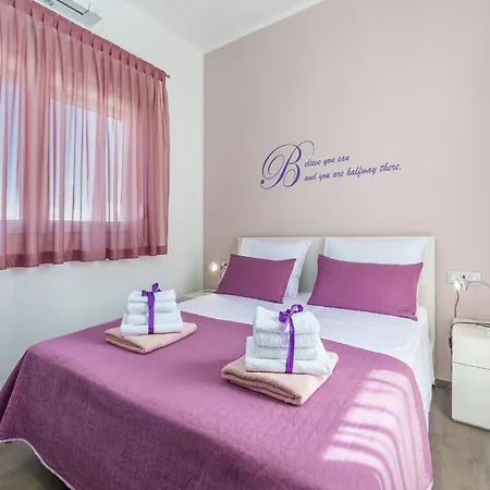 In Novigrad With Private Pool * Karpinjan